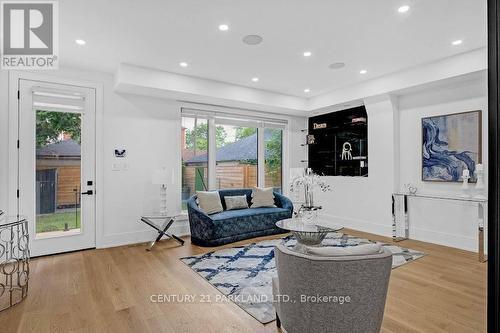 978 Carlaw Avenue, Toronto (Broadview North), ON - Indoor Photo Showing Living Room