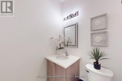 43 Workmens Circle, Ajax, ON - Indoor Photo Showing Bathroom