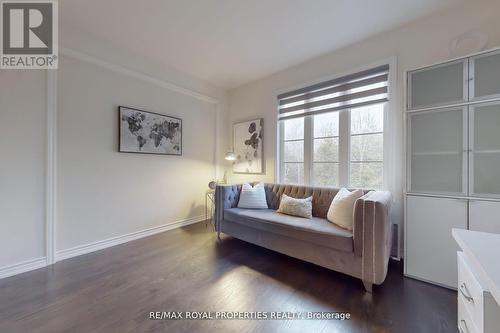 43 Workmens Circle, Ajax, ON - Indoor Photo Showing Living Room