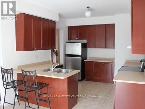 344 Vellore Park Avenue, Vaughan (Vellore Village), ON - Indoor Photo Showing Kitchen With Double Sink