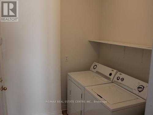 344 Vellore Park Avenue, Vaughan (Vellore Village), ON - Indoor Photo Showing Laundry Room