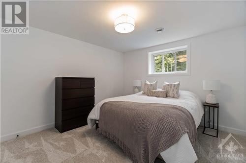 436 Cinnamon Crescent, Ottawa, ON - Indoor Photo Showing Bedroom