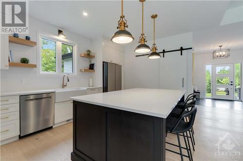 436 Cinnamon Crescent, Ottawa, ON - Indoor Photo Showing Kitchen With Stainless Steel Kitchen With Upgraded Kitchen