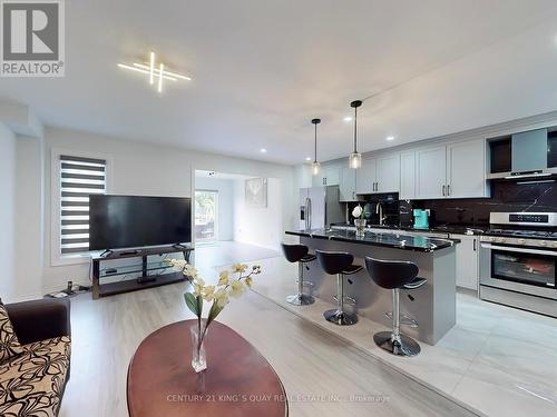 116 Redkey Drive, Markham, ON - Indoor Photo Showing Kitchen