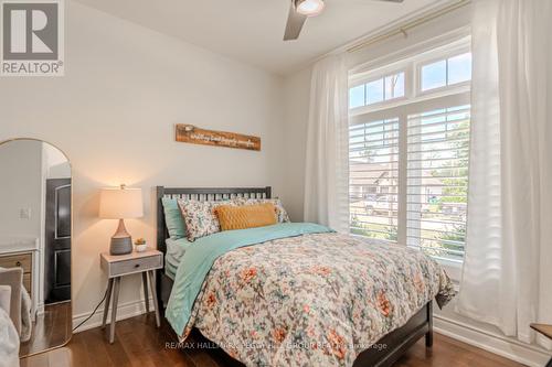 26 Wendat Trail, Springwater (Midhurst), ON - Indoor Photo Showing Bedroom