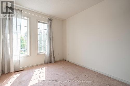 20 Frontier Avenue, Orillia, ON - Indoor Photo Showing Other Room