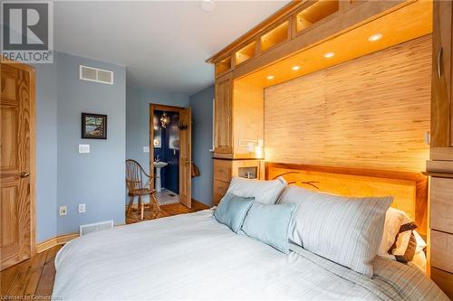 554 Baptist Church Road, Caledonia, ON - Indoor Photo Showing Bedroom