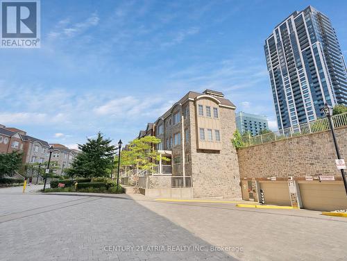 Th94 - 9 Windermere Avenue, Toronto, ON - Outdoor With Facade