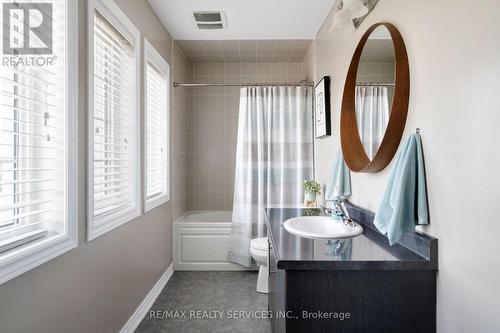 38 Fallview Circle, Caledon, ON - Indoor Photo Showing Bathroom