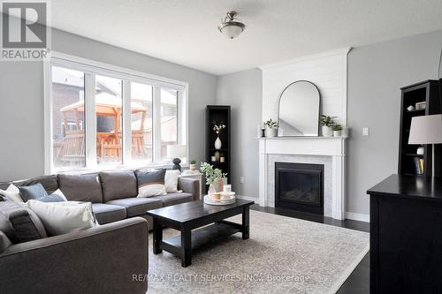 38 Fallview Circle, Caledon, ON - Indoor Photo Showing Living Room With Fireplace