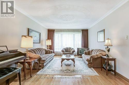 71 Neilson Drive, Toronto, ON - Indoor Photo Showing Living Room