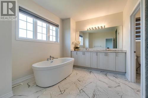 43 Rainbrook Close, Brampton (Sandringham-Wellington), ON - Indoor Photo Showing Bathroom