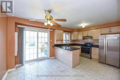 Upper - 172 Native Landing Crescent, Brampton (Fletcher'S Creek Village), ON - Indoor Photo Showing Kitchen