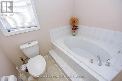 Upper - 172 Native Landing Crescent, Brampton (Fletcher'S Creek Village), ON - Indoor Photo Showing Bathroom