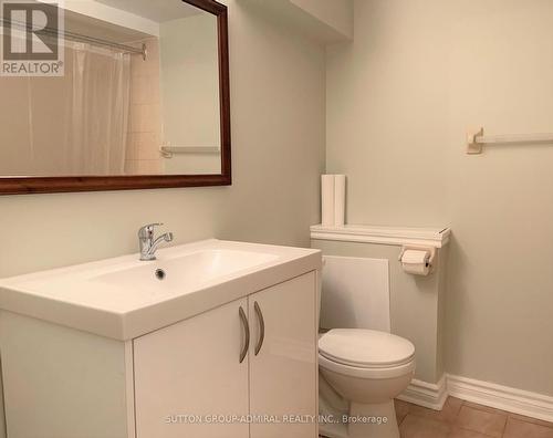 26 Pandora Court, Richmond Hill, ON - Indoor Photo Showing Bathroom