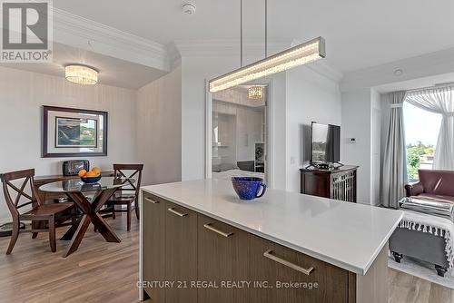 514 - 4800 Highway 7, Vaughan, ON - Indoor Photo Showing Dining Room