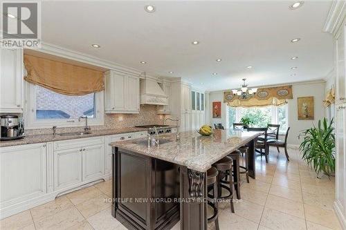 52 Prince Edward Boulevard, Markham, ON - Indoor Photo Showing Kitchen With Upgraded Kitchen