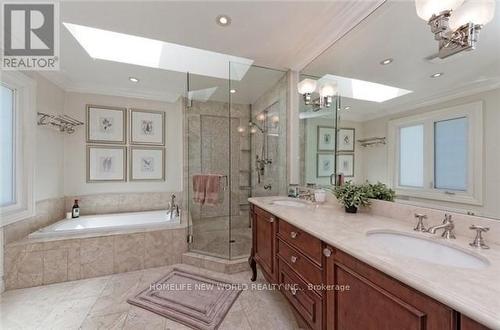 52 Prince Edward Boulevard, Markham, ON - Indoor Photo Showing Bathroom