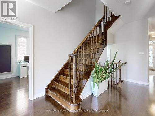 25 Heather Drive, Richmond Hill, ON - Indoor Photo Showing Other Room