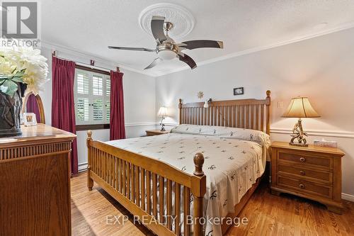 2948 Suntrac Drive, Ramara (Brechin), ON - Indoor Photo Showing Bedroom