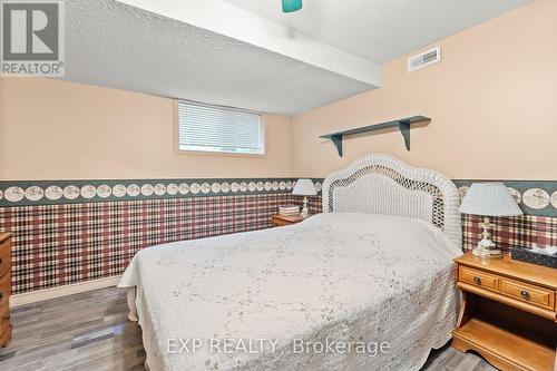 2948 Suntrac Drive, Ramara, ON - Indoor Photo Showing Bedroom