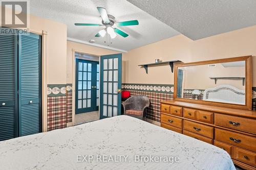 2948 Suntrac Drive, Ramara, ON - Indoor Photo Showing Bedroom