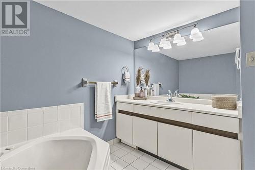 162 Martindale Road Unit# 405, St. Catharines, ON - Indoor Photo Showing Bathroom