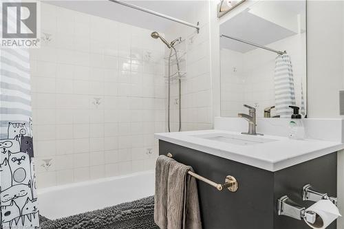 162 Martindale Road Unit# 405, St. Catharines, ON - Indoor Photo Showing Bathroom