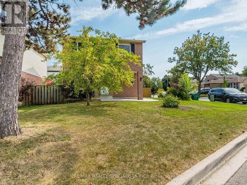 6501 Meltzer Mews, Mississauga, ON - Outdoor