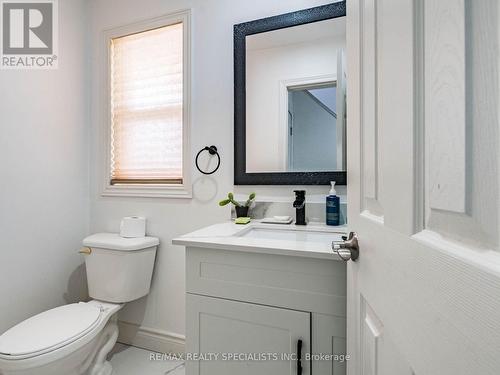 6501 Meltzer Mews, Mississauga, ON - Indoor Photo Showing Bathroom