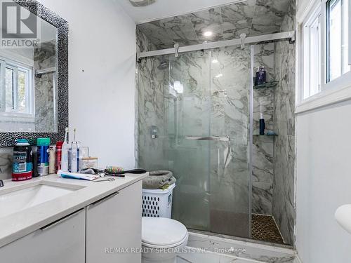 6501 Meltzer Mews, Mississauga, ON - Indoor Photo Showing Bathroom