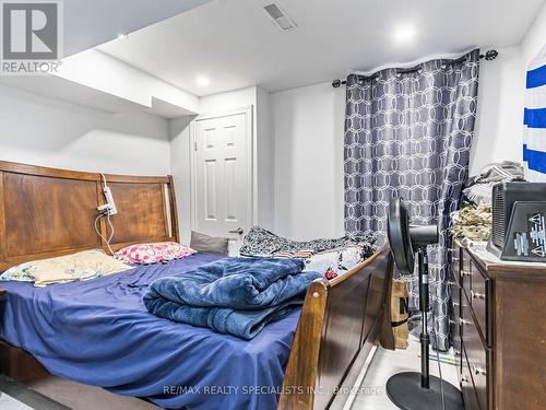 6501 Meltzer Mews, Mississauga, ON - Indoor Photo Showing Bedroom