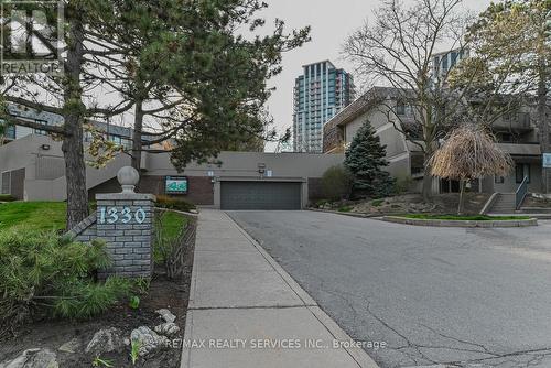 64 - 1330 Mississauga Valley Boulevard, Mississauga (Mississauga Valleys), ON - Outdoor With Facade