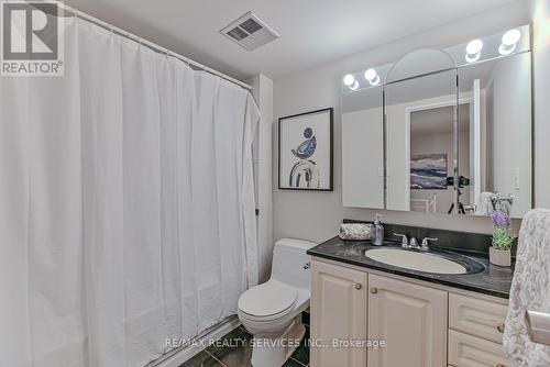 64 - 1330 Mississauga Valley Boulevard, Mississauga, ON - Indoor Photo Showing Bathroom