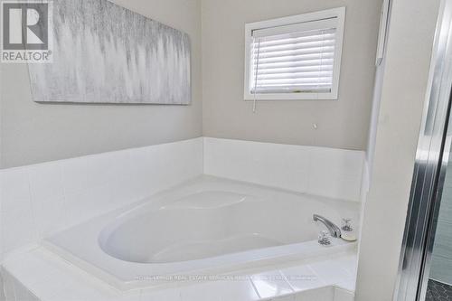 33 Zachary Drive, Brampton (Snelgrove), ON - Indoor Photo Showing Bathroom