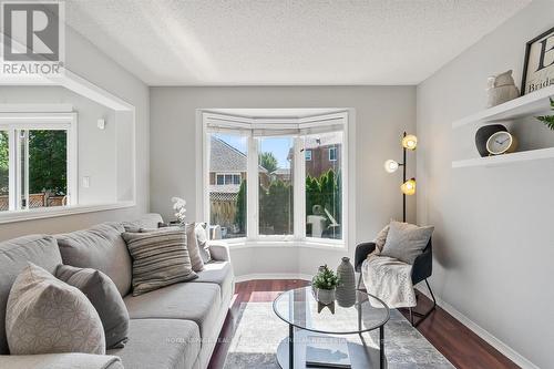 33 Zachary Drive, Brampton (Snelgrove), ON - Indoor Photo Showing Living Room