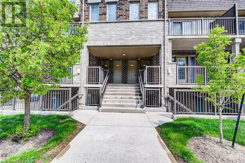 242 Rachel Crescent Unit# D, Kitchener, ON - Outdoor