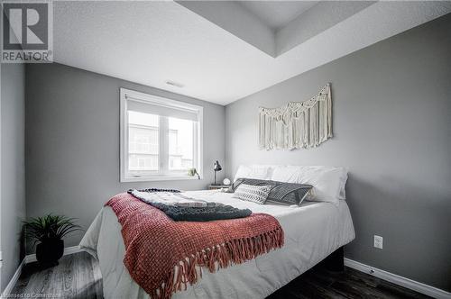 242 Rachel Crescent Unit# D, Kitchener, ON - Indoor Photo Showing Bedroom