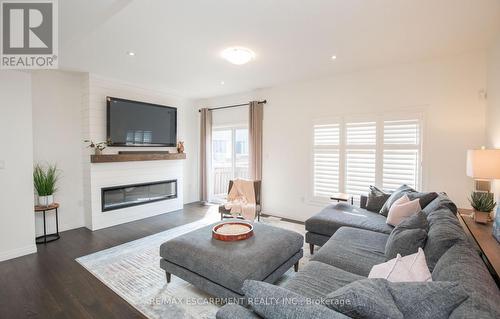 116 Columbus Gate, Hamilton, ON - Indoor Photo Showing Living Room With Fireplace