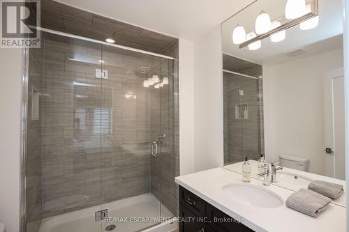 116 Columbus Gate, Hamilton, ON - Indoor Photo Showing Bathroom