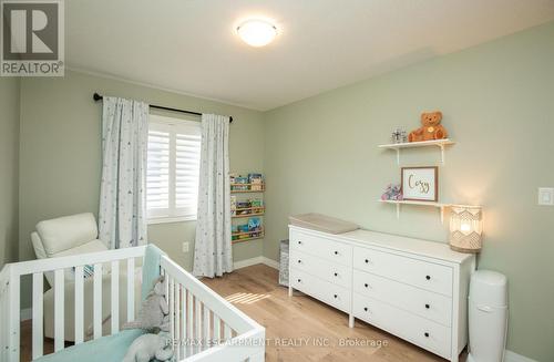 116 Columbus Gate, Hamilton, ON - Indoor Photo Showing Bedroom