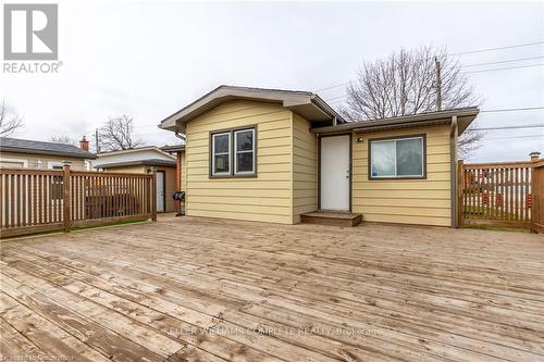 4539 Ontario Street, Lincoln, ON - Outdoor With Deck Patio Veranda With Exterior