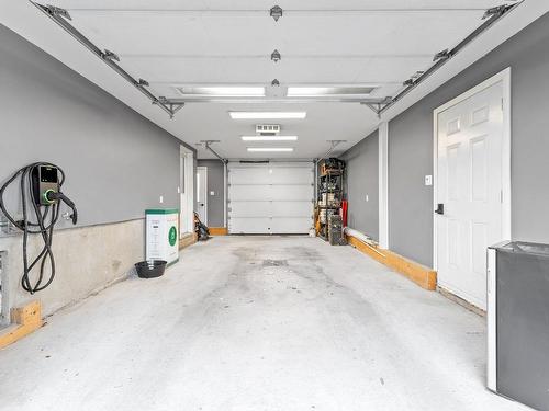 Garage - 863 Rue Du Domaine, Saint-Jean-Sur-Richelieu, QC - Indoor Photo Showing Garage