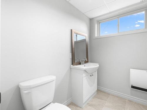 Salle de bains - 372Z  - 374Z Ch. De Gosford, Shannon, QC - Indoor Photo Showing Bathroom