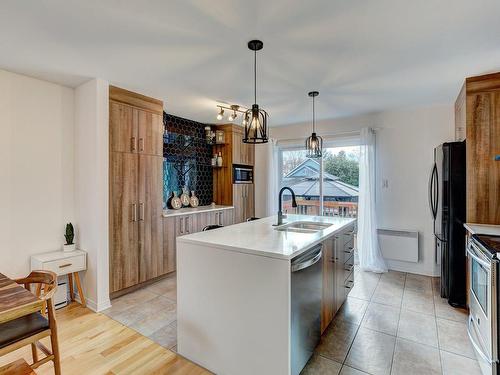 Kitchen - 4750 55E Avenue, Laval (Laval-Ouest), QC - Indoor Photo Showing Kitchen