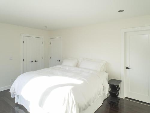 3205 Nelson Drive, Shuniah, ON - Indoor Photo Showing Bedroom