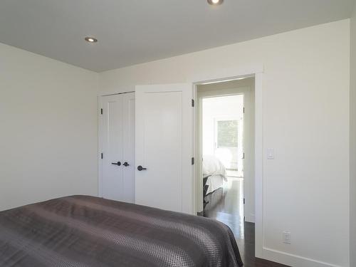 3205 Nelson Drive, Shuniah, ON - Indoor Photo Showing Bedroom