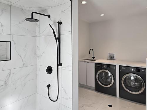 3205 Nelson Drive, Shuniah, ON - Indoor Photo Showing Laundry Room