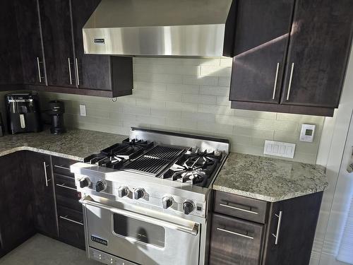 3205 Nelson Drive, Shuniah, ON - Indoor Photo Showing Kitchen With Upgraded Kitchen