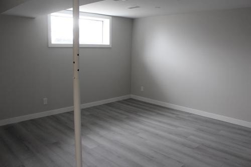 494 Dawson Street, Thunder Bay, ON - Indoor Photo Showing Other Room